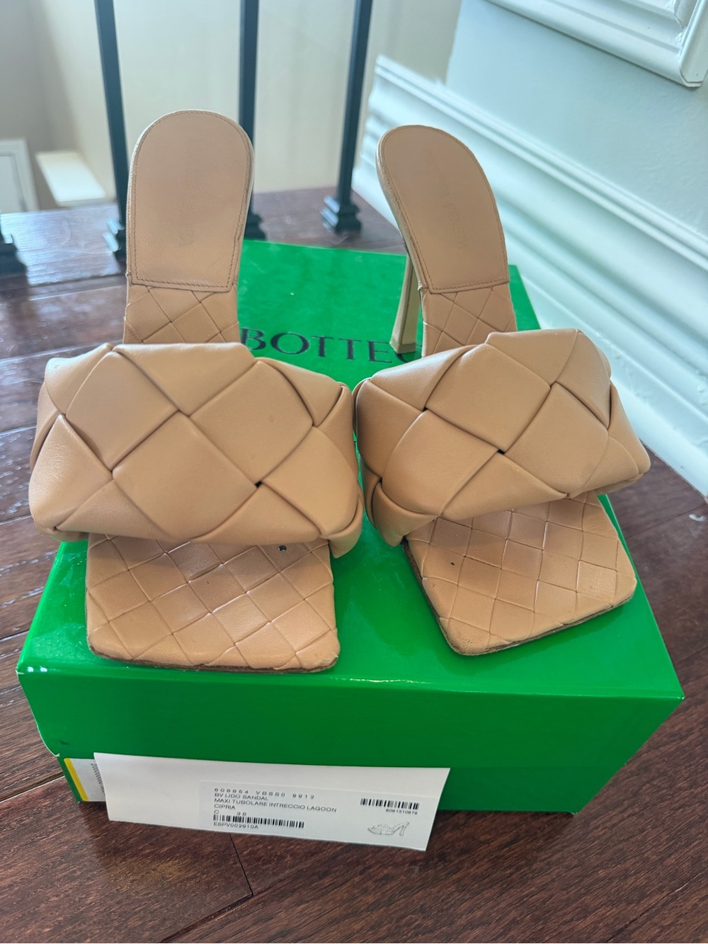Bottega Venetia